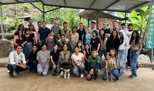 Participants of the national Asoprovida course sharing at the farm of the Centro de Formación Integral.